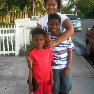 Meet your Posher, Auraline